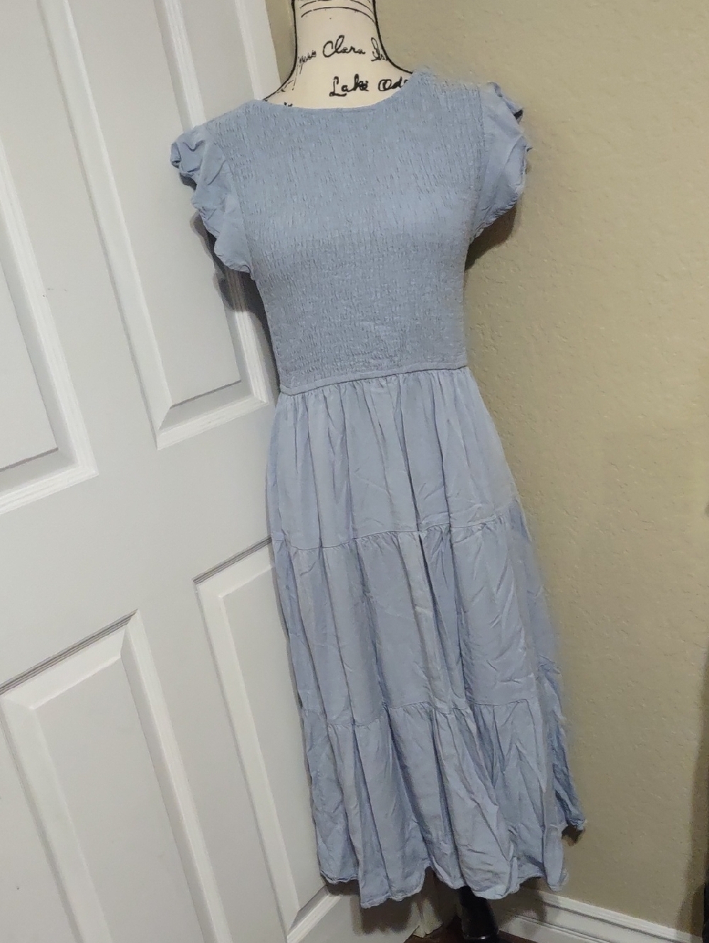 Zesica Light Blue Women's Tiered Midi Dress with Ruffle Sleeves Size M